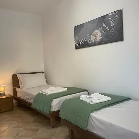 Maison De Cheeramie - Tourist Tra Mare E Etna Daire *