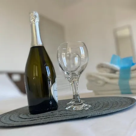 Maison De Cheeramie - Tourist Tra Mare E Etna Apartamento *