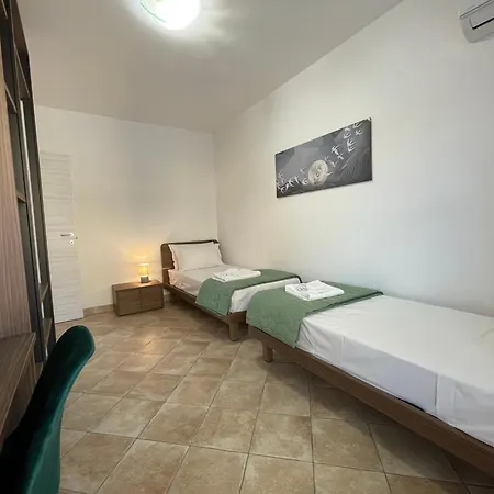 Maison De Cheeramie - Tourist Tra Mare E Etna Apartamento *